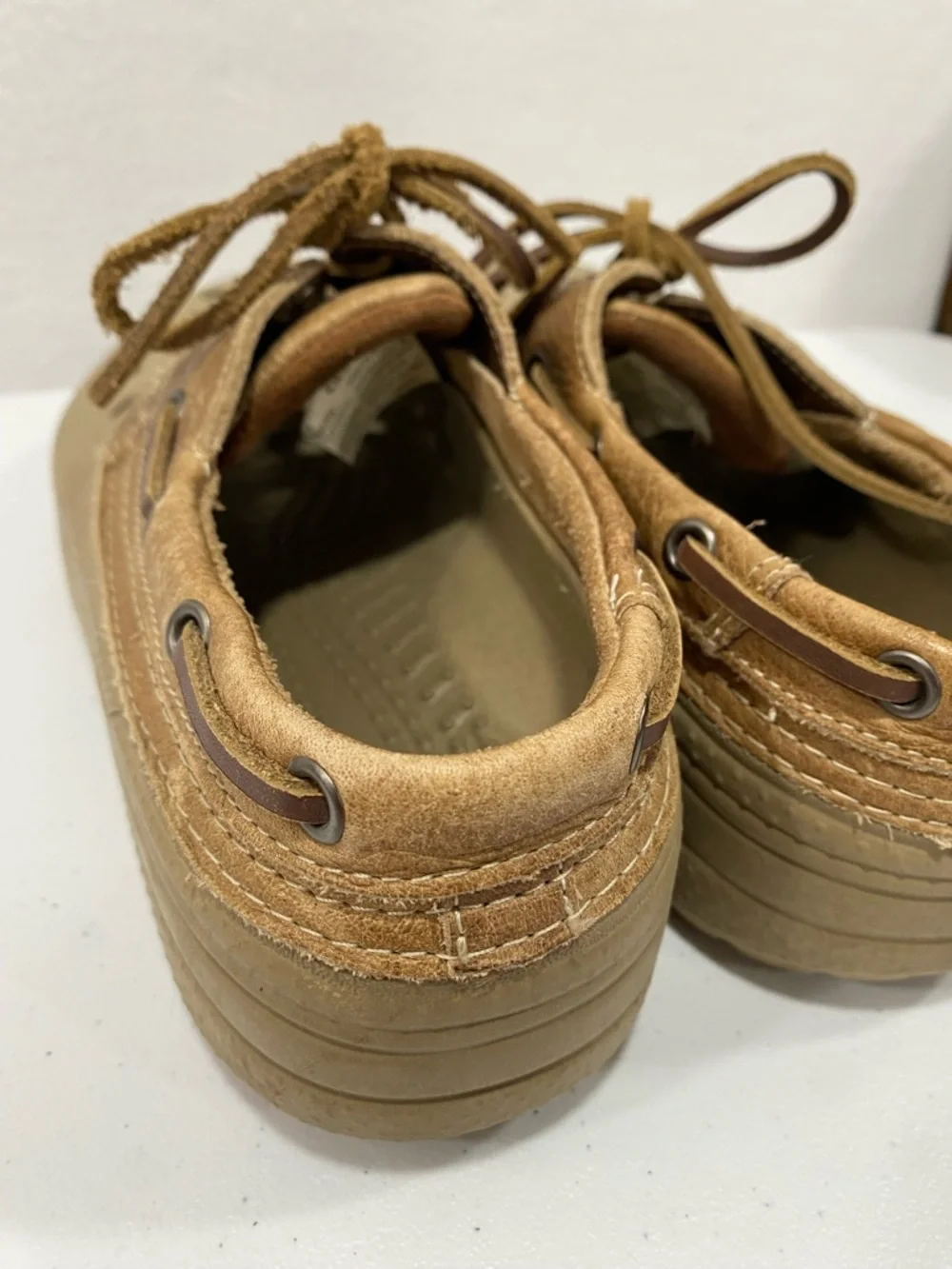 Crocs Islander Pitcrew Boat Shoe Clogs M6/W8 Unisex Leather Trim Brown Tan